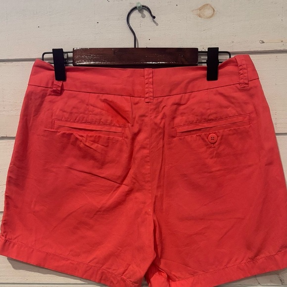 J. Crew Chino broken in Shorts Coral Pink  Broken-in Cotton Pockets
Mid-Rise  0 - Picture 7 of 9